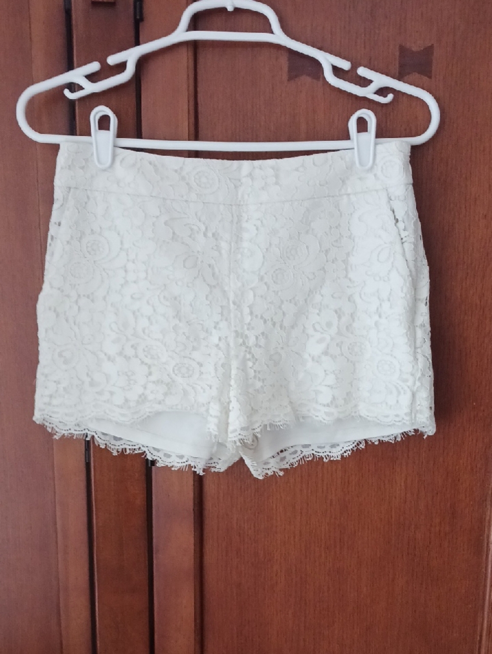 Express- Women's Lace Overlay Cream Shorts